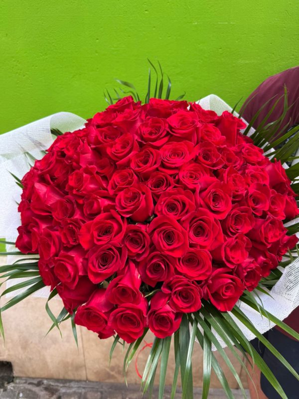 Ramo de 100 Rosas Rojas Pasión
